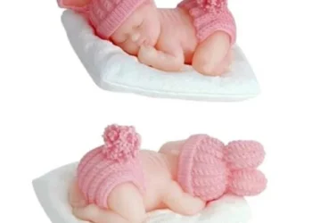 Create Adorable 3D Baby Portraits with This Versatile Silicone Mold Kit