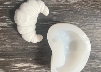 Versatile Silicone Mold for Perfectly Shaped Desserts and Creative Crafts