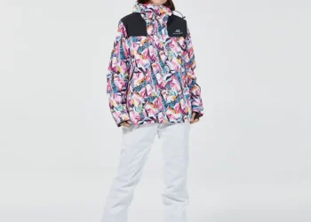 Top 2025 Ski Jackets for Ultimate Warmth and Waterproof Comfort Reviewed