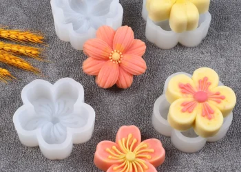 Create Stunning DIY Crafts with the Versatile Four Leaf Clover Silicone Mold